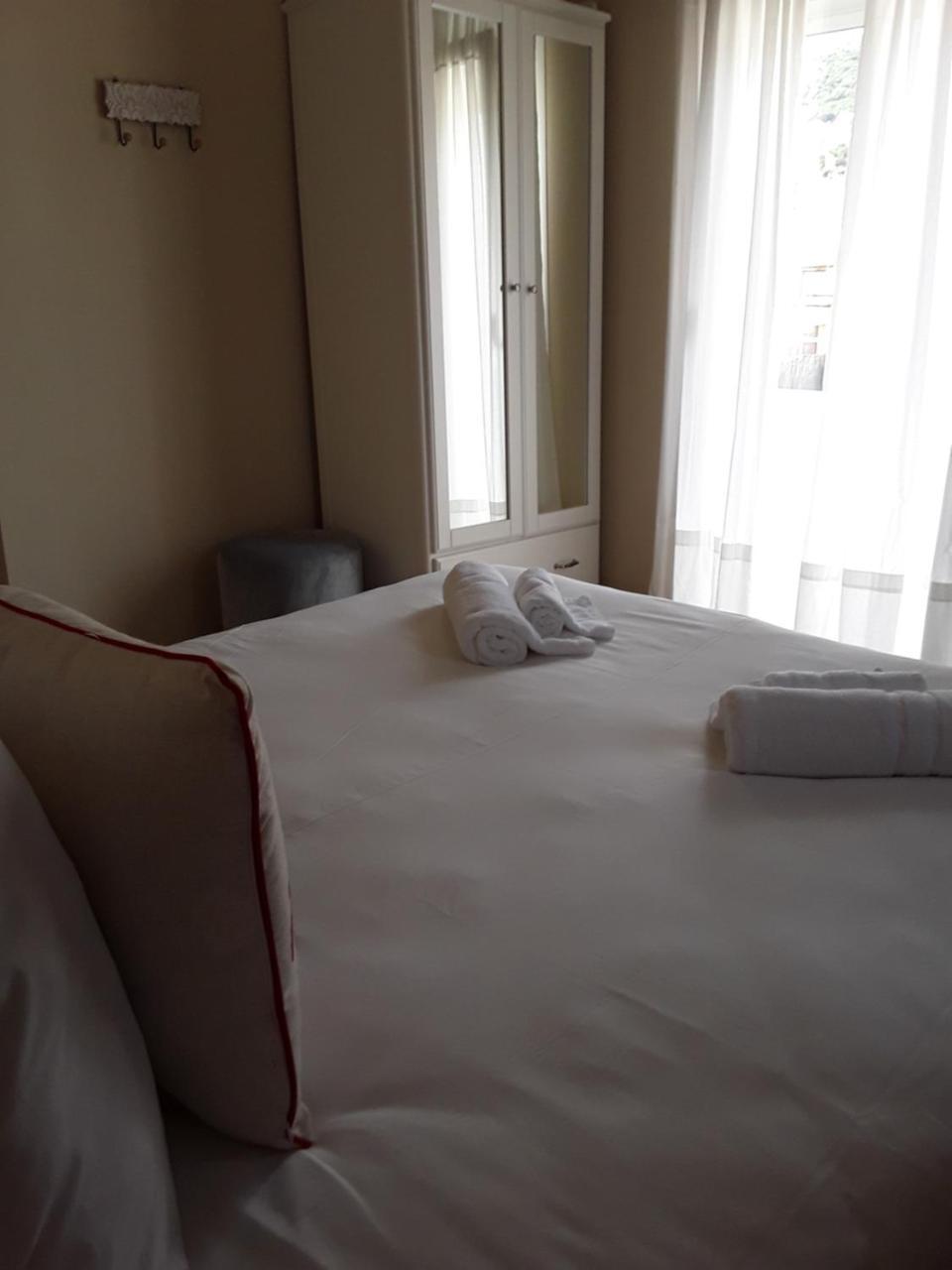 Punta Carnero Hostal Algeciras Eksteriør billede