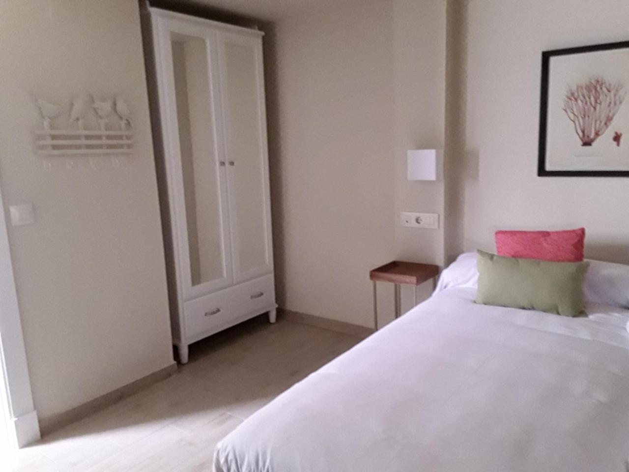 Punta Carnero Hostal Algeciras Eksteriør billede